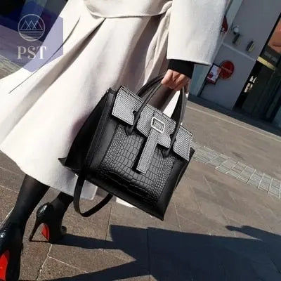 Black Casual Shoulder Bag for Women       PST PS Tradings