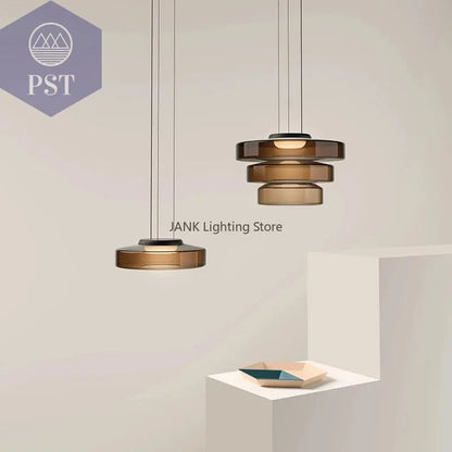 Elegante Glas-Chandelier für modernes Wohnen PST PS Tradings  PST PS Tradings  PST PS Tradings